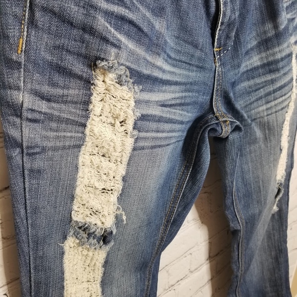 YNQ Distressed Denim Cropped Jeans - Picture 3 of 8
